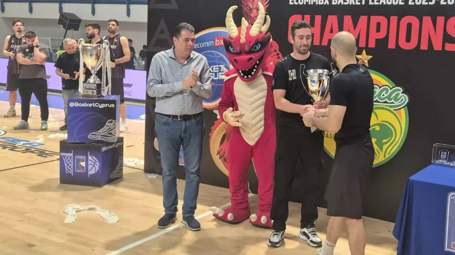 Η απονομή στους φιναλίστ (Φώτος)