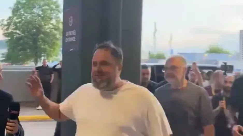 Ο Βαγγέλης Μαρινάκης έφτασε στο T-Center για τον σπουδαίο τελικό