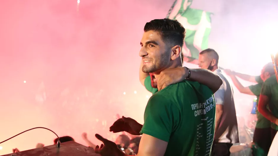 Με 230+… σηκώνει το δεύτερο!