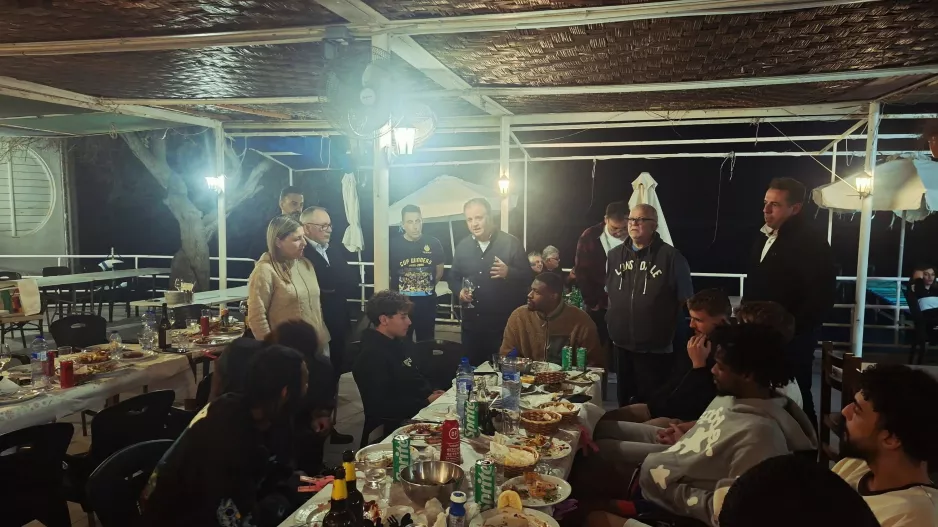 Δείπνο για την ΑΕΛ