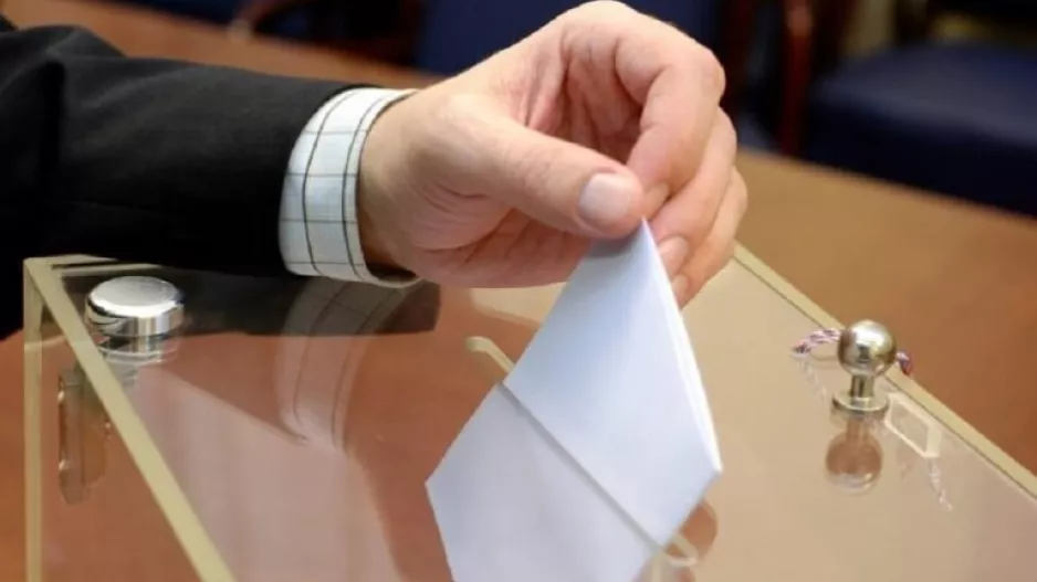 Η κάλπη θα δείξει και… αποχωρήσεις;