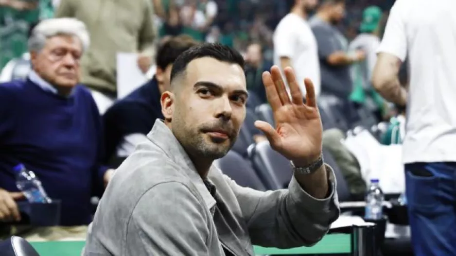 Αποθεώθηκε στο Telekom Center ο Κώστας Σλούκας 
