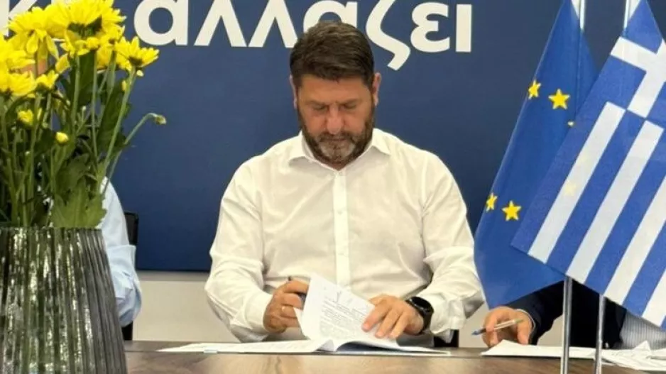 Άγνωστοι έγραψαν συνθήματα στο σπίτι του Χαρδαλιά