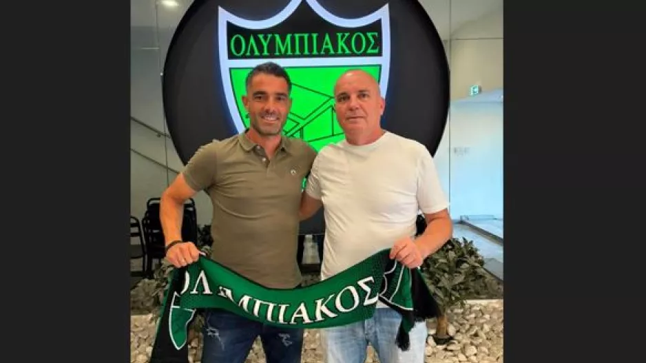 Το προπονητικό επιτελείο 