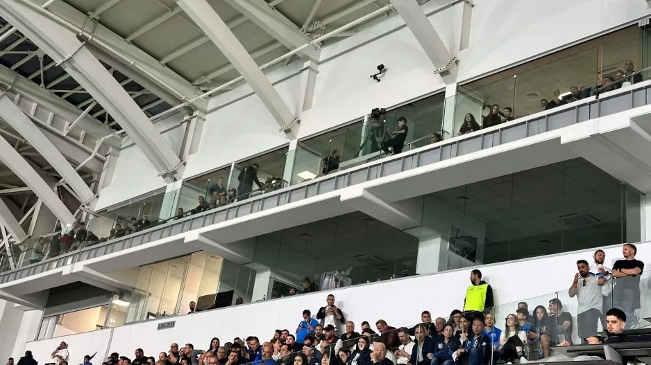 (Απόλλων) Ζωντάνια και στα...ψηλά!
