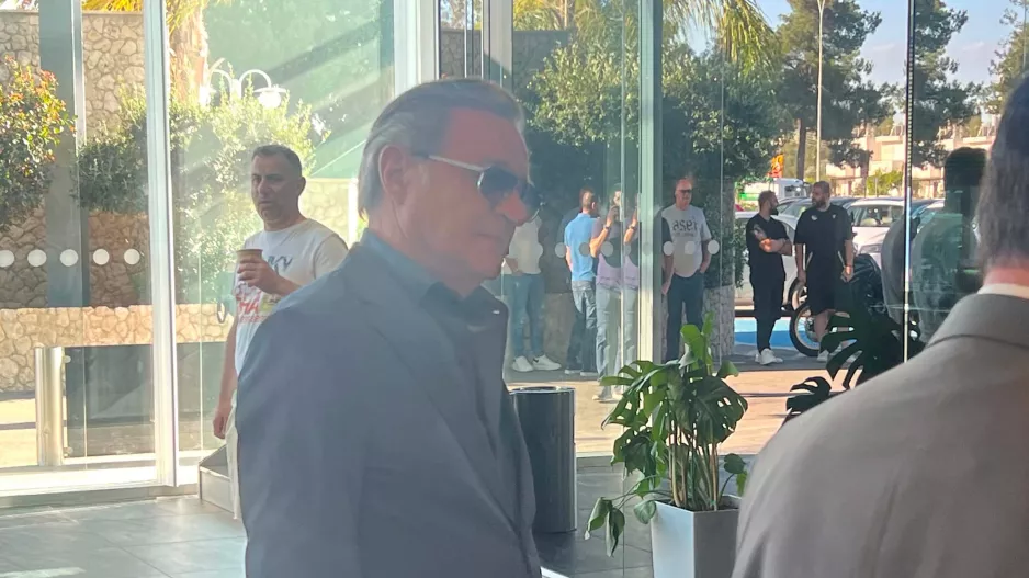 Ο πρώην πρόεδρος...