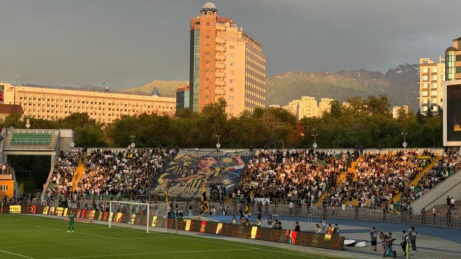 (Βίντεο/Φώτος) Ατμόσφαιρα... στο Kairat Almaty - Kyzylzhar