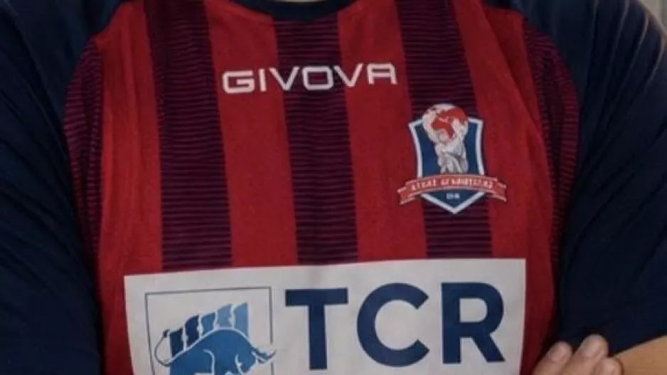 Ανανέωσε με "6"