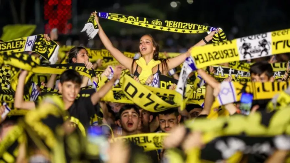 400/AEK