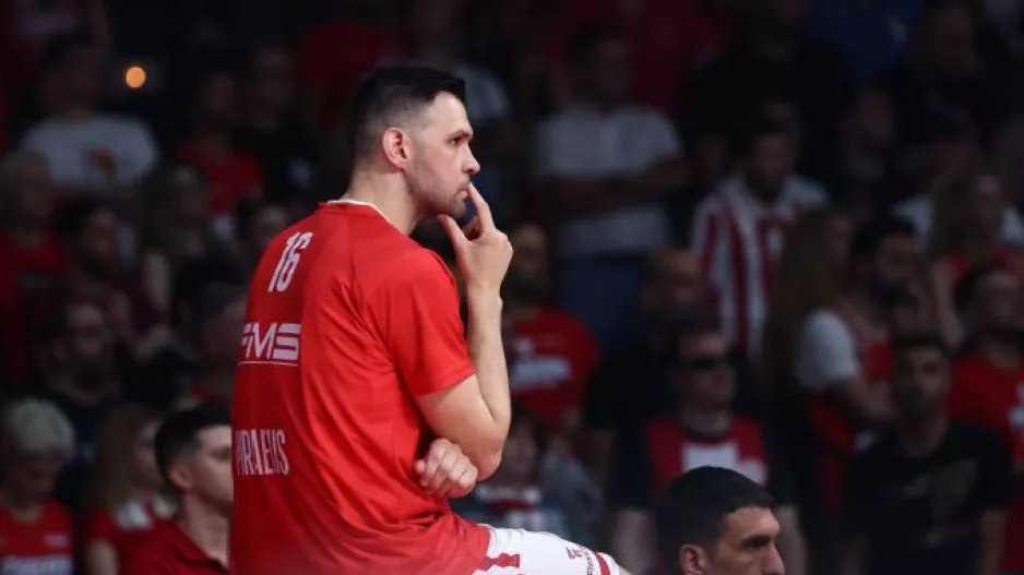 "Ο Παπανικολάου είχε ενοχλήσεις στη μέση"