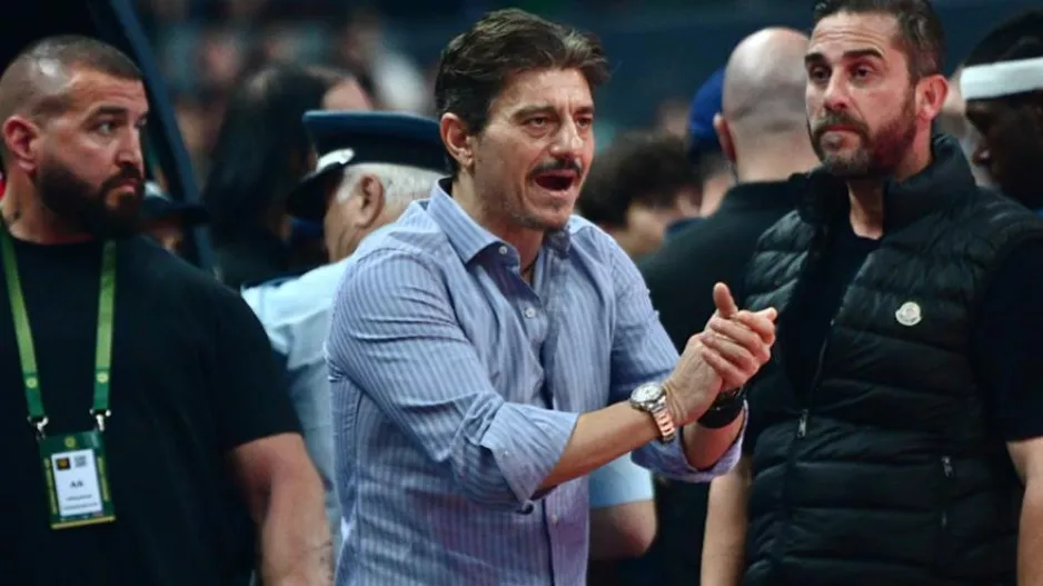 "Όλα αυτά μπας και γλιτώσω από το 100-0 κατά..."