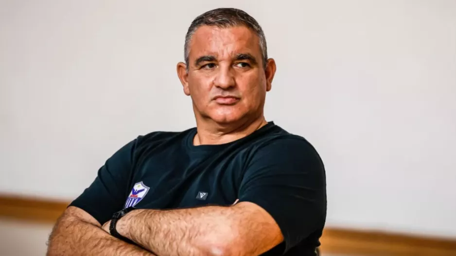 Yπηρεσιακός o Αντώνης Κωνσταντινίδης