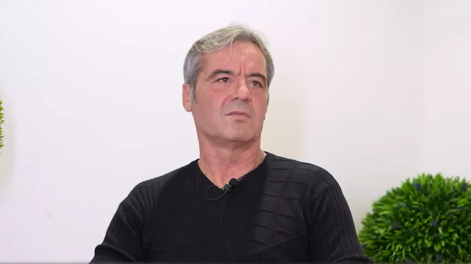 Κόντρα στις προβλέψεις/Πρώτα αθλητικός διευθυντής, μετά προπονητής