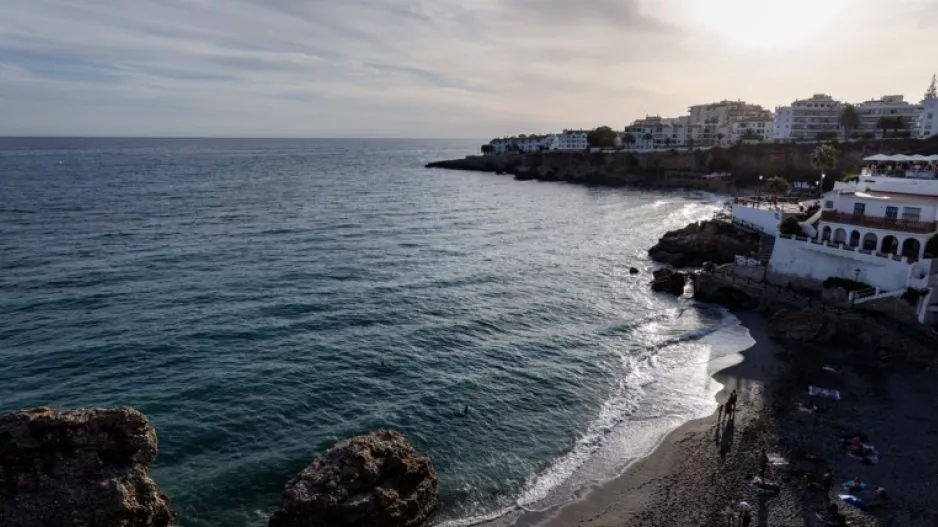 Παράτησαν τα παιδιά τους σε ξενοδοχείο και πήγαν σε πάρτι - Θετικό στην κοκαΐνη το ένα βρέφος