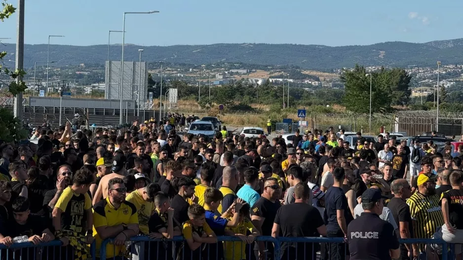 (Βίντεο) ΧΑΜΟΣ στο αεροδρόμιο για... άφιξη Σπανούλη!