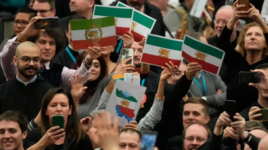 Αγωγή κατά της FIFA για την απαγόρευση της προεπαναστατικής σημαίας του Ιράν