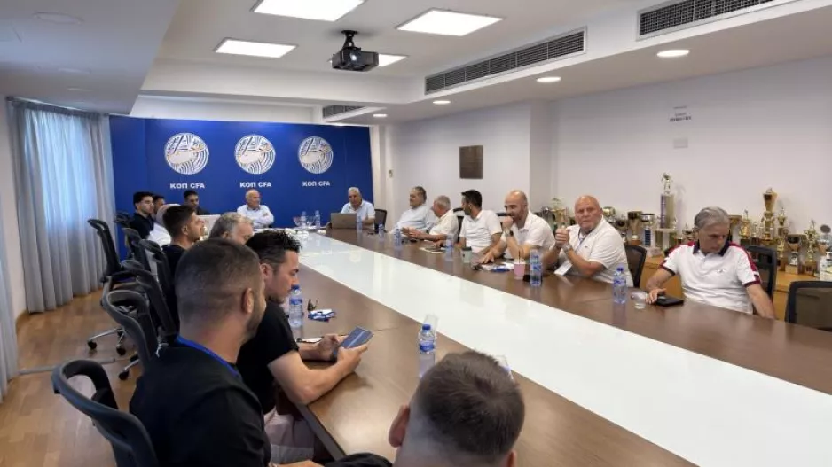 Πρεμιέρα με... γειτονικό ντέρμπι (Δερύνεια-Ένωση)