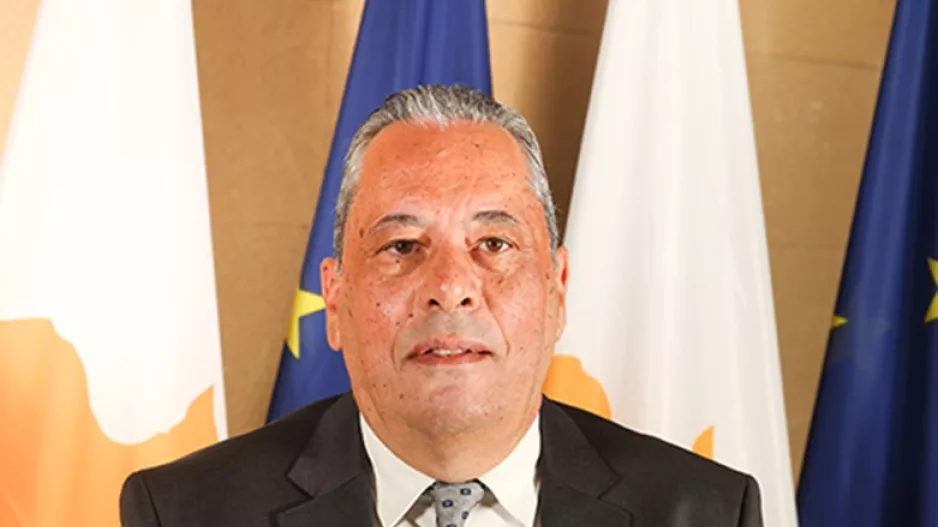 Έντονος ο Υπουργός για τη φωτιά/"Οι ευθύνες έχουν όνομα και επώνυμο"