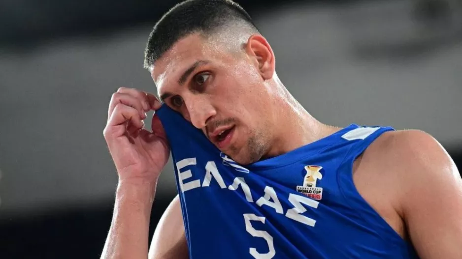 Απρόσμενη ήττα και... περιπέτειες για την Ελλάδα