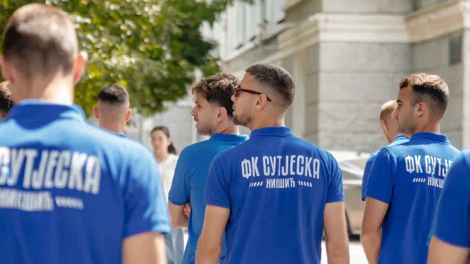 Στο Καζακστάν η Sutjeska – Στο βάθος η Ομόνοια