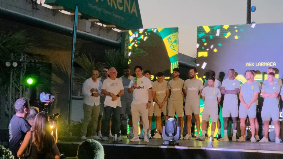 "Καλησπέρα είμαι ο Μάουρο, σας περιμένουμε την Πέμπτη" (Βίντεο kerkida)