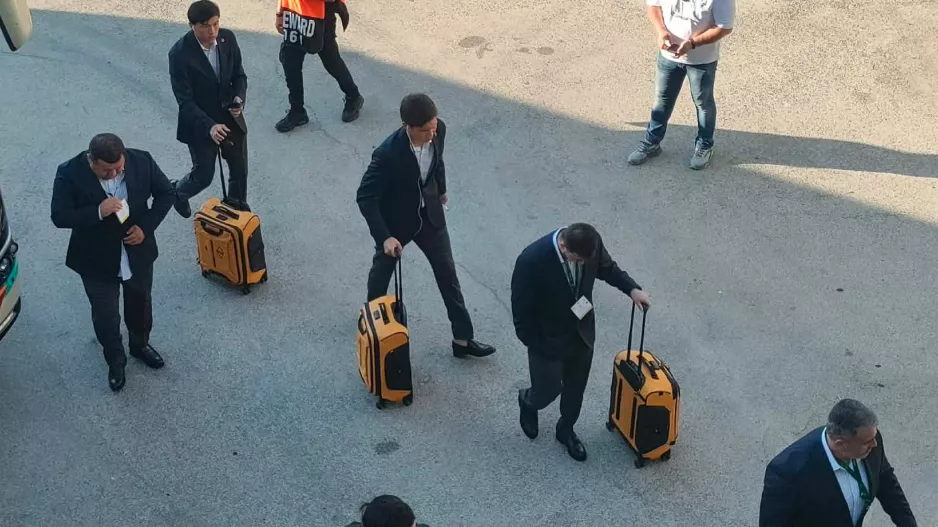 Κουστουμαρισμένοι... στο ΓΣΠ (Φώτος kerkida)