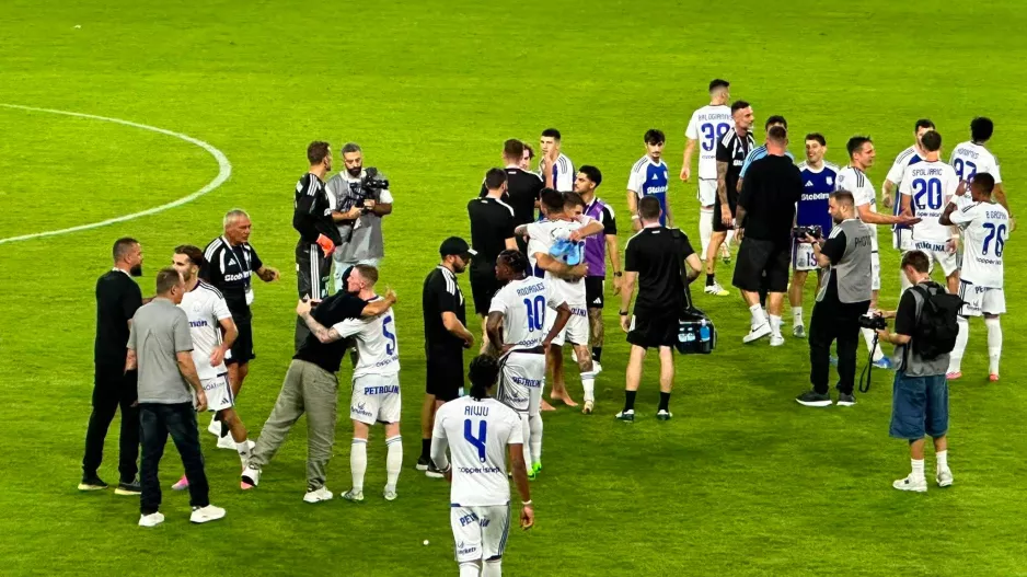 Αυτό... ενδιαφέρει πολύ τον Απόλλωνα!