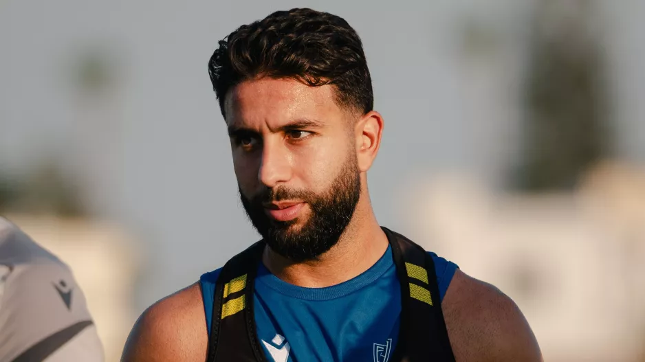 Έπιασε δουλειά... ο νέος