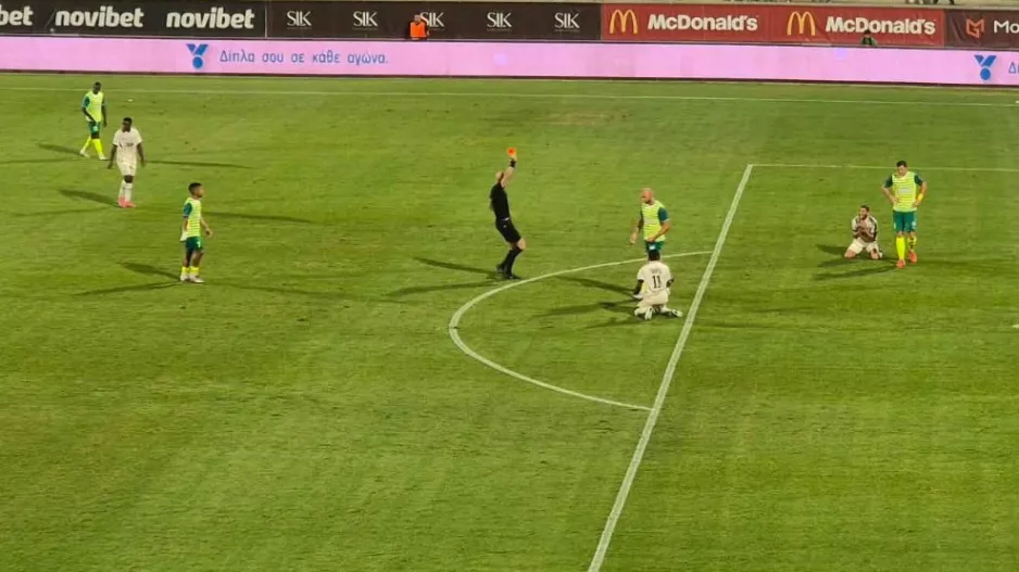 Λάθος ο Φαν Ντερ Χορν, αποβολή και... 0-1