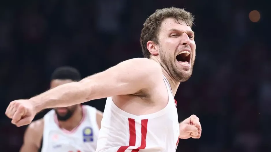 Μετά την κατάκτηση της EuroLeague, ο Σάσα Βεζένκοβ πήρε και το μεταπτυχιακό του!
