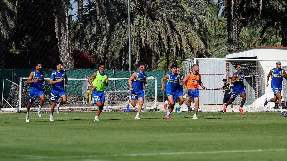 ΑΠΟΕΛ... "training 🏃‍♂️☀️"