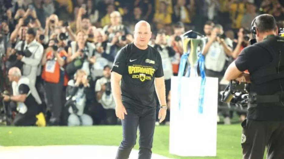 Κορυφαίος προπονητής της Super League ο Νίκολιτς