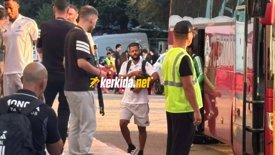 (ΒΙΝΤΕΟ/ΦΩΤΟΣ Kerkida) ΕΦΤΑΣΕ στο γήπεδο η αποστολή της Ομόνοιας