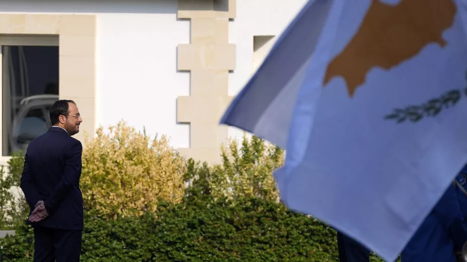 Το παρασκήνιο του παρ’ ολίγον ανασχηματισμού