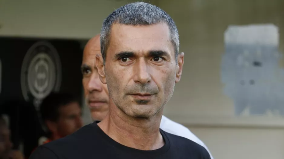 Ανακοίνωσε Απόστολο Τερζή