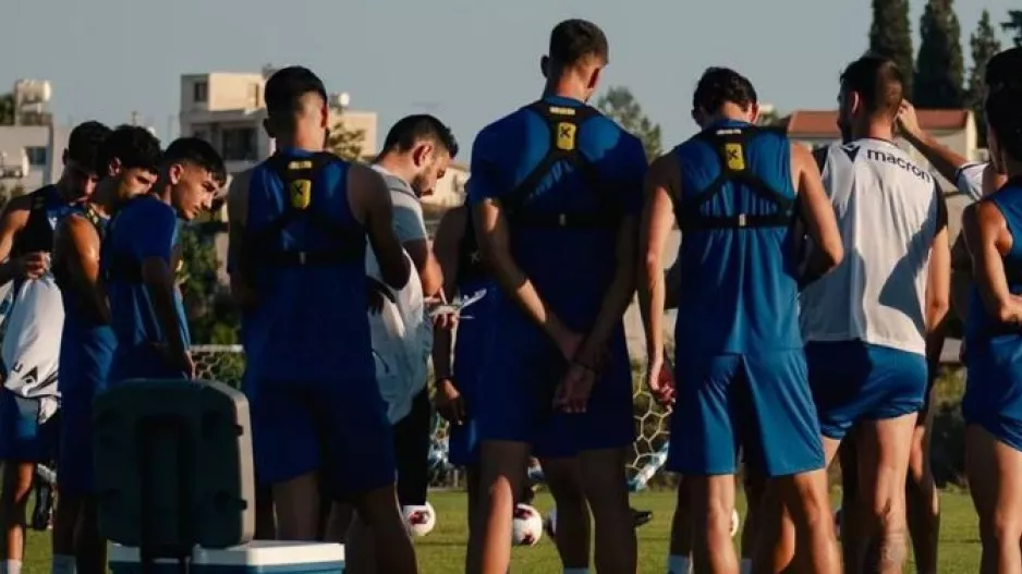 Δύο...κεκλεισμένων