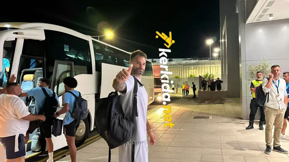 ΕΔΩ...Ivica Ivusic 