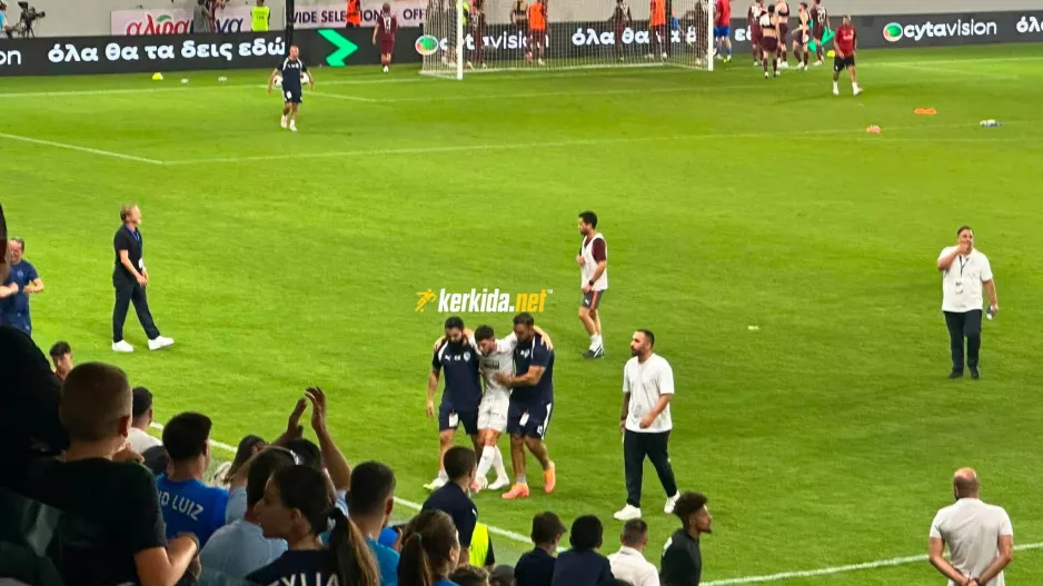 Αποχώρησε υποβασταζόμενος ο Μαμάντοφ...