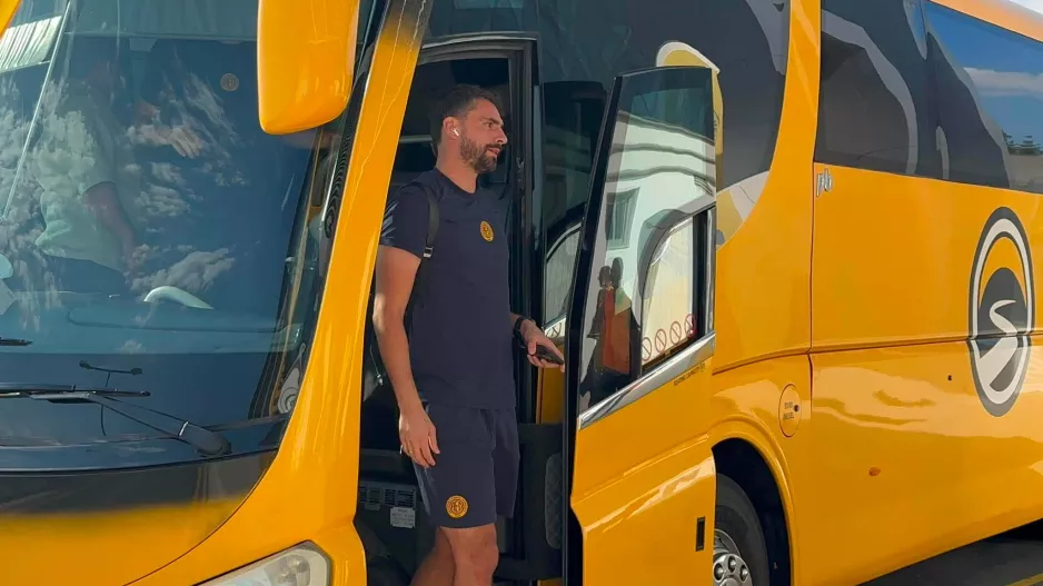 (Φώτος kerkida) Η άφιξη της ΑΕΛ