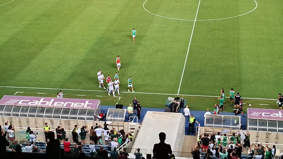 (Βίντεο kerkida) Αγκαλιές... αποχαιρετισμού σε Παναγιώτου