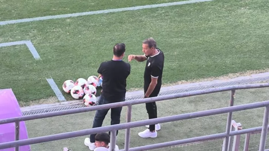 ΑΕΚ, Ομόνοια και Νέα Σαλαμίνα