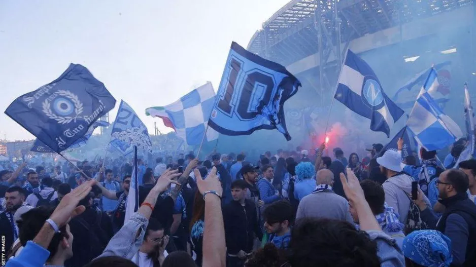 Η Νάπολι...