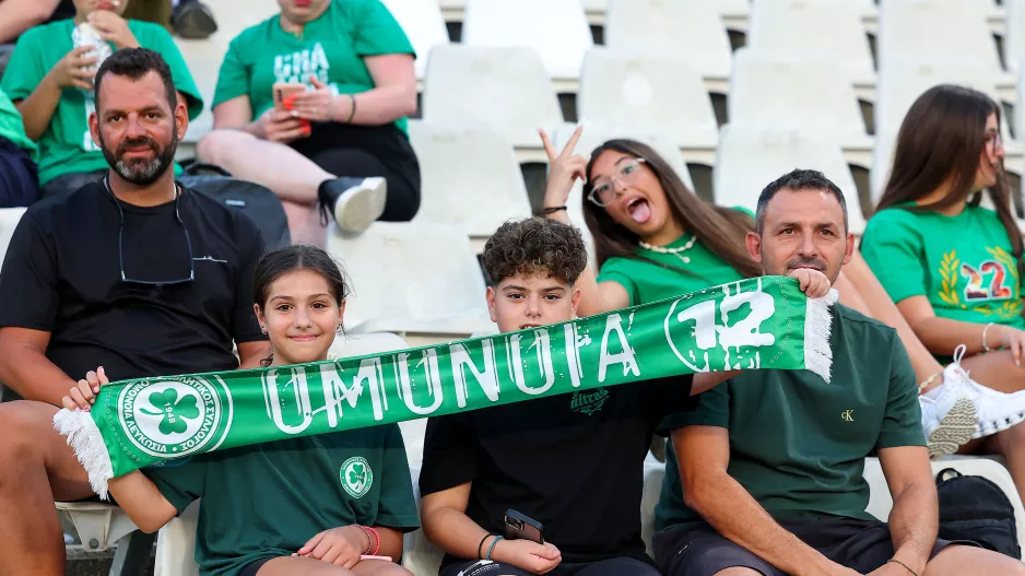 (Φώτος) Η παρουσία του "πράσινου λαού" 