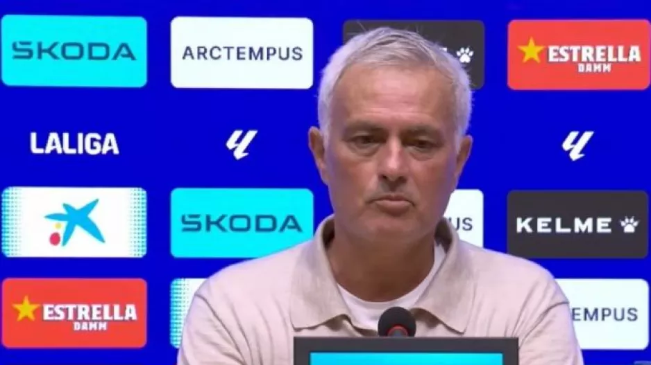 Μουρίνιο: «Αυτό που κάνουν στον Βινίσιους είναι υπερβολικό» (βίντεο)