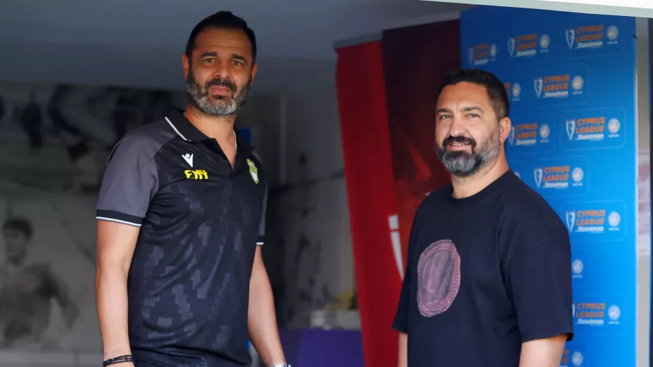 Με χαμόγελο... Γιάννος και Θεόδωρος 