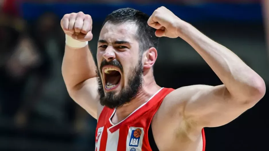 Ο Νίκολα Κάλινιτς αποσύρθηκε από τα παρκέ