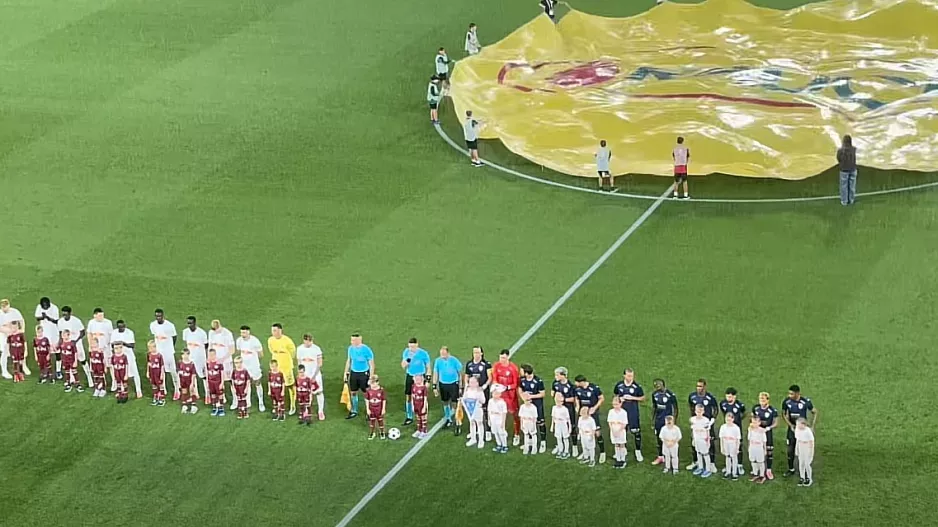 (Βίντεο Kerkida) Η είσοδος στην "Red Bull Arena"