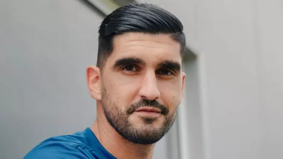 Ανακοίνωση για Danny Henriques