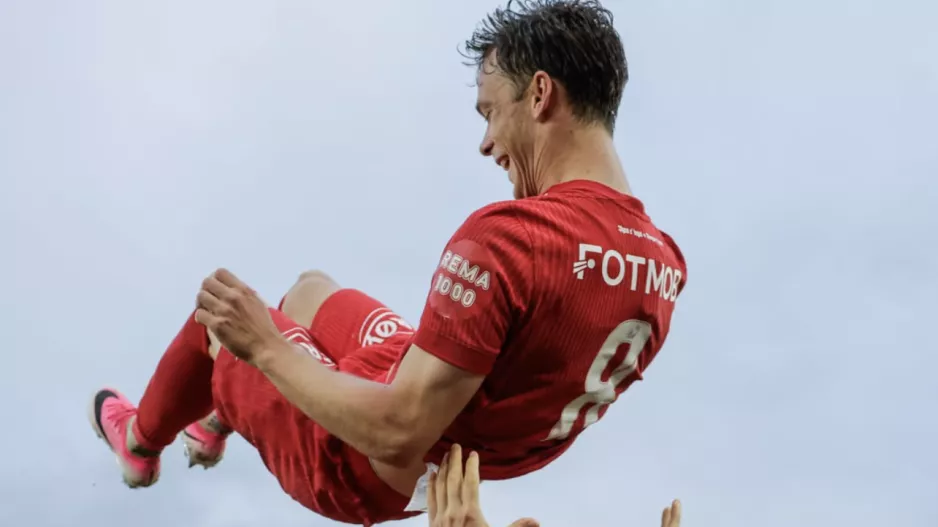 Αποθεώθηκε κι αποχαιρέτησε τη Brann