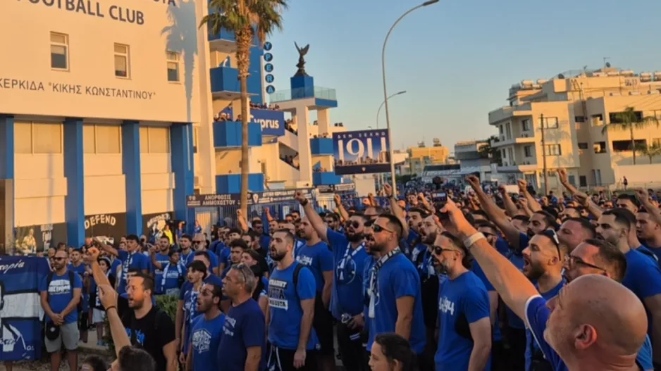 (ΒΙΝΤΕΟ kerkida) Ο Εθνικός Ύμνος από τους "Μαχητές"